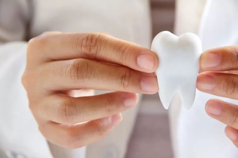 4 Replacement Options for People Who Have Missing Teeth
