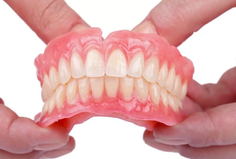 Tips for Speaking Clearly with Brand New Dentures